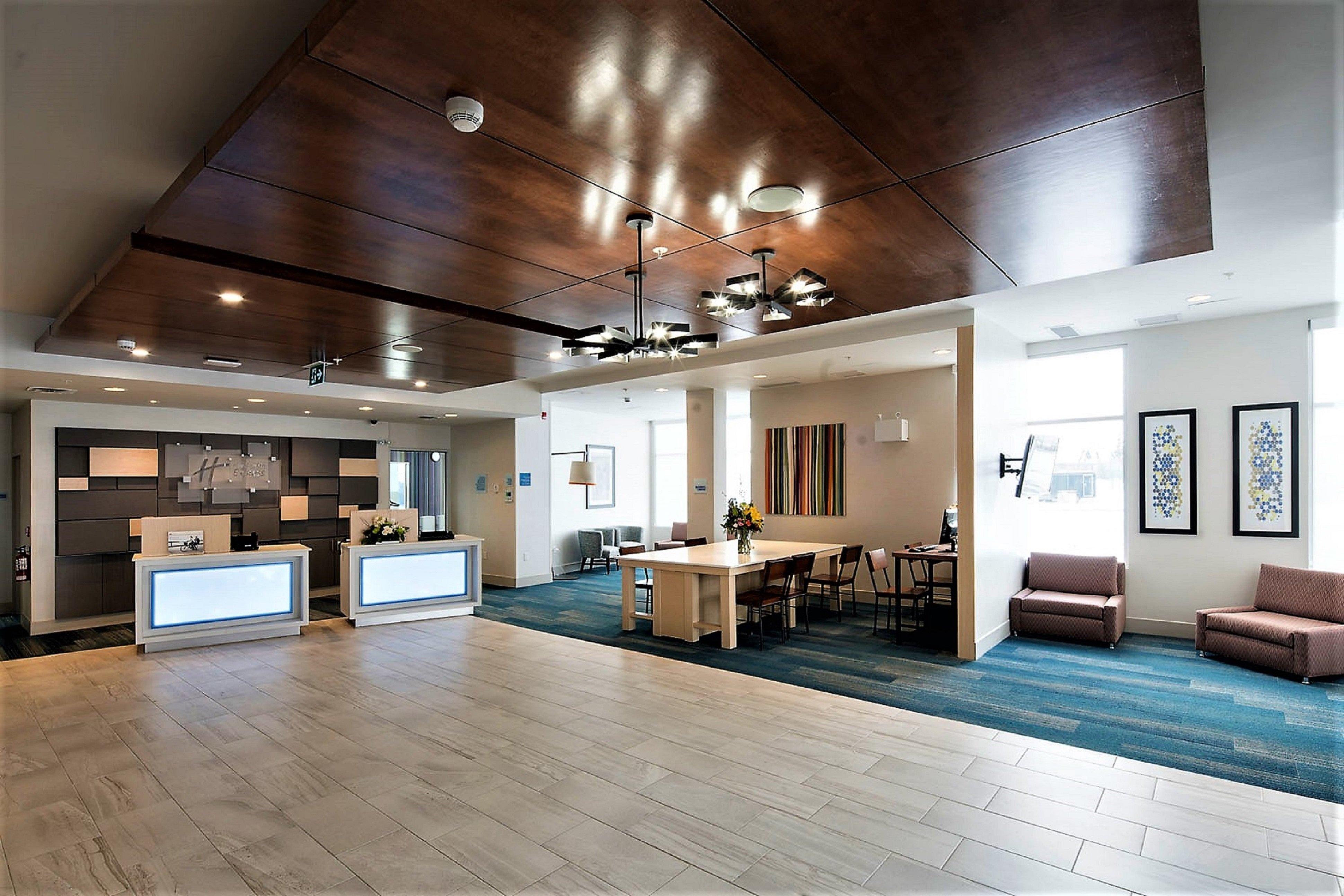 Holiday Inn Express - Red Deer North By Ihg Екстер'єр фото