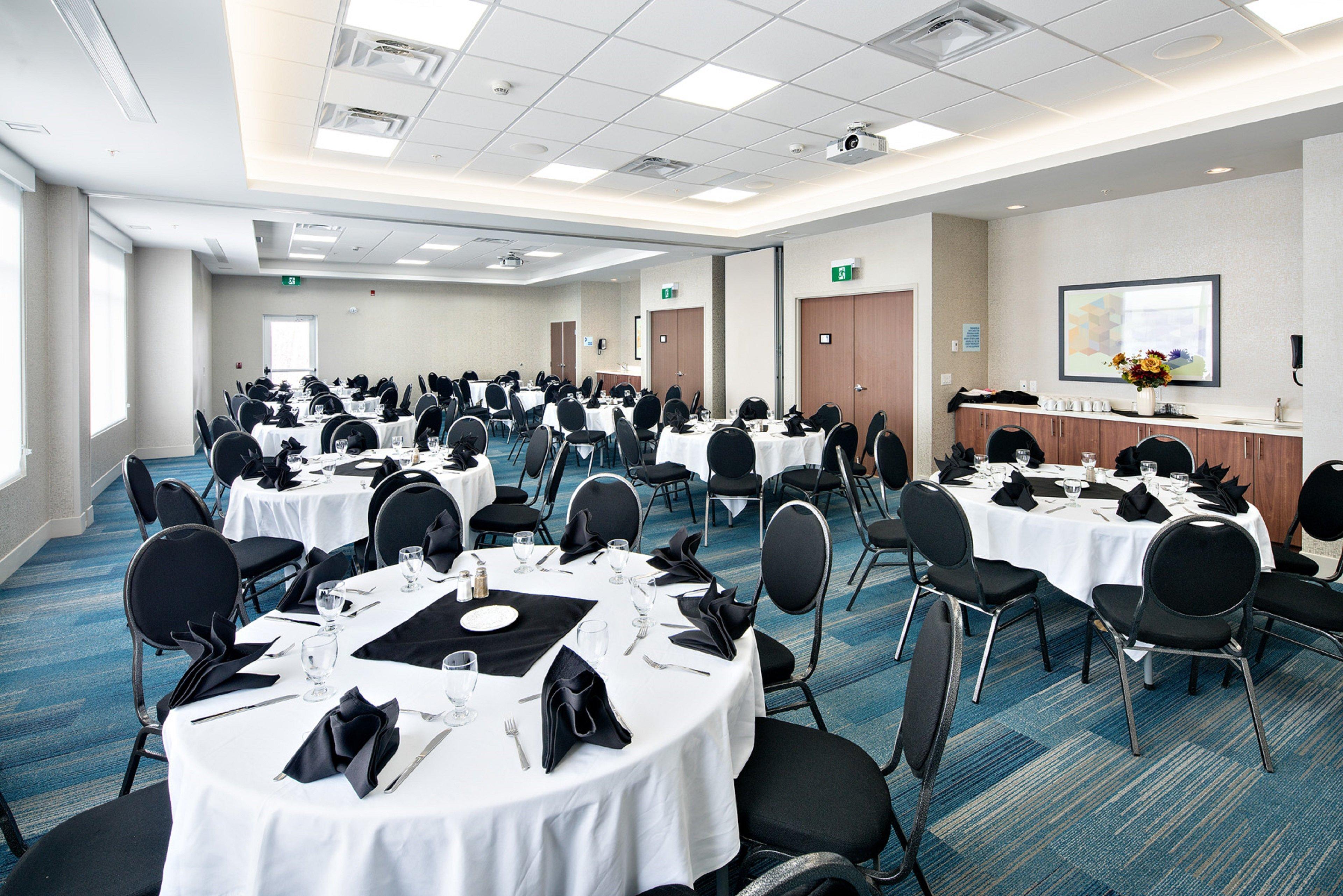 Holiday Inn Express - Red Deer North By Ihg Екстер'єр фото